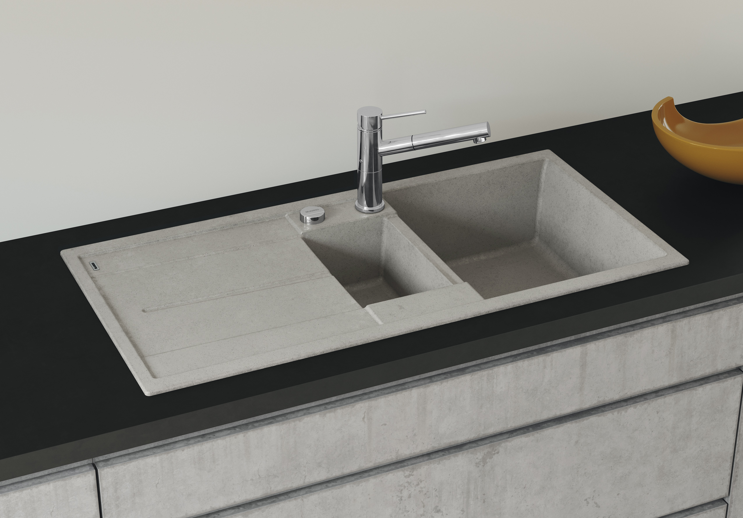 The successful Blanco Metra sink range features striking corner and base radii and an angular design