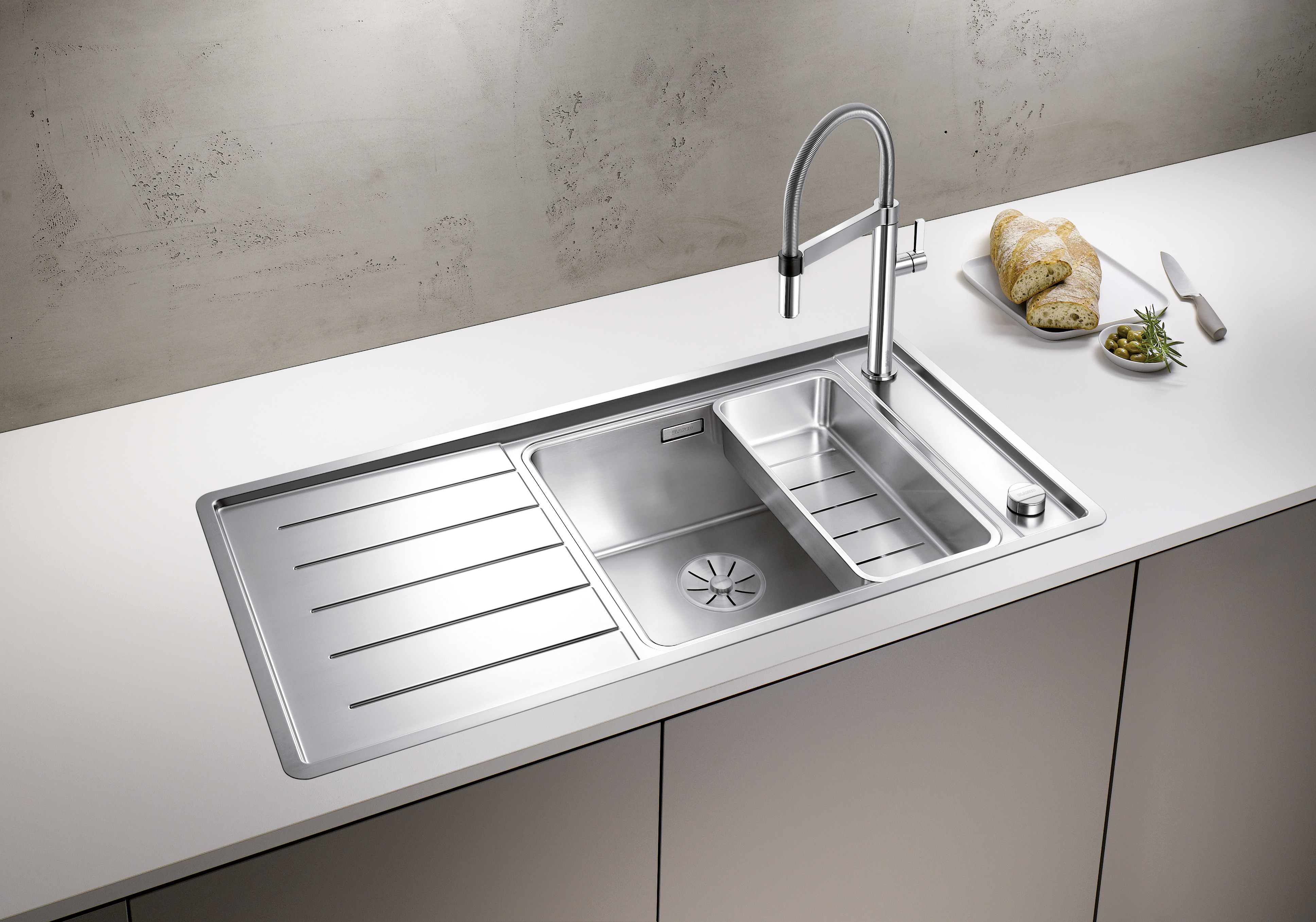 Different finishes for stainless steel sinks