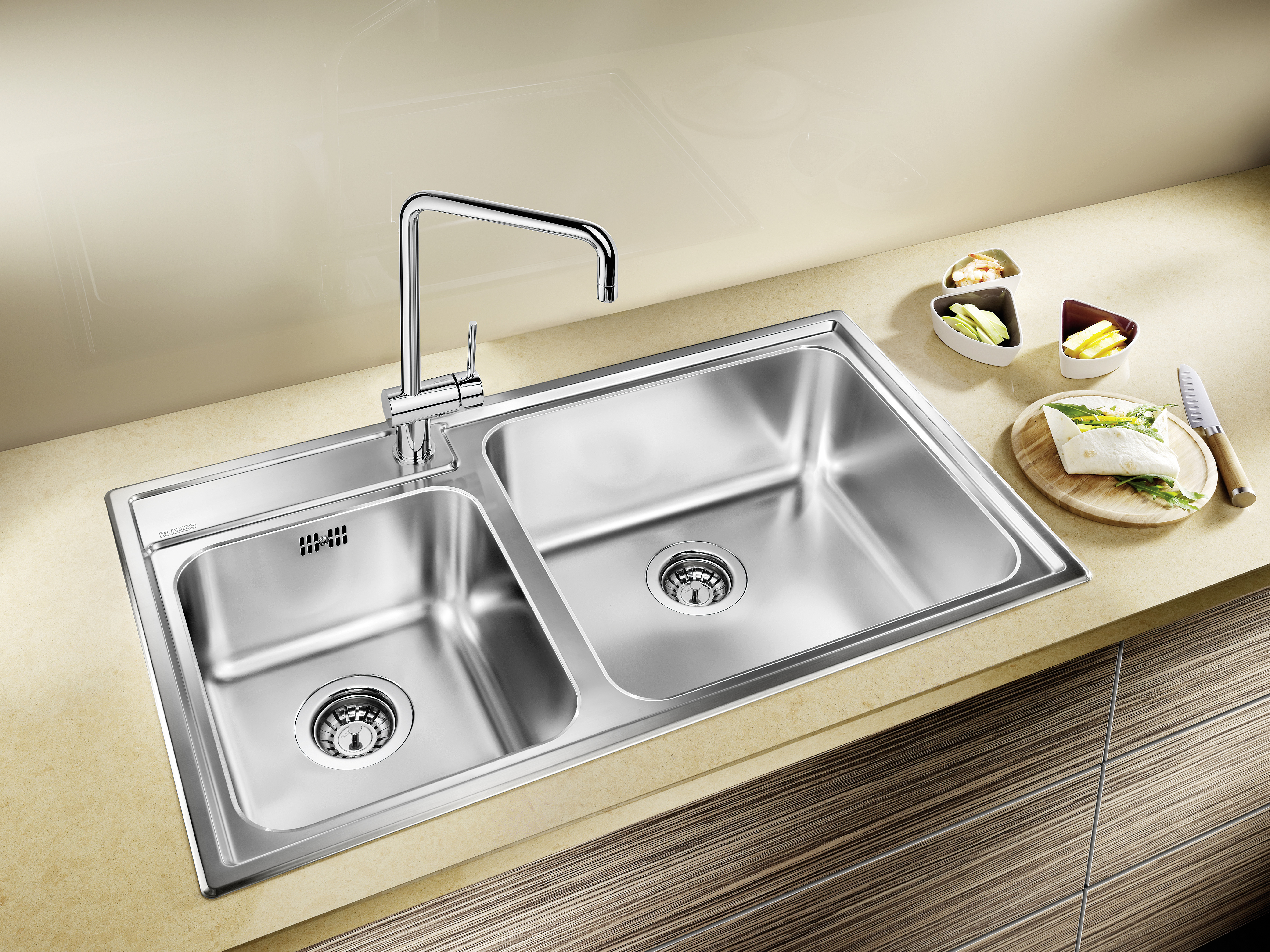 Narrow taps can also be combined with any sink. 