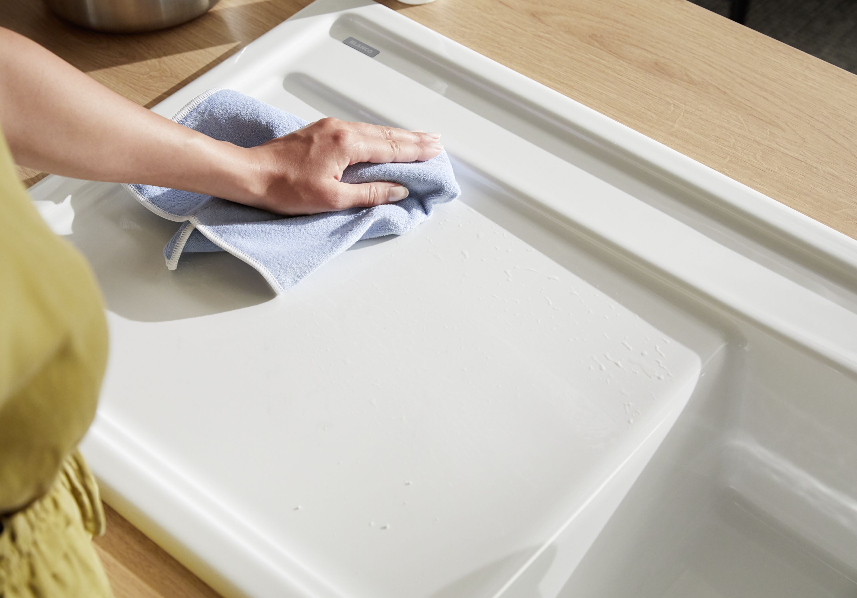 easy-care Ceramic sink