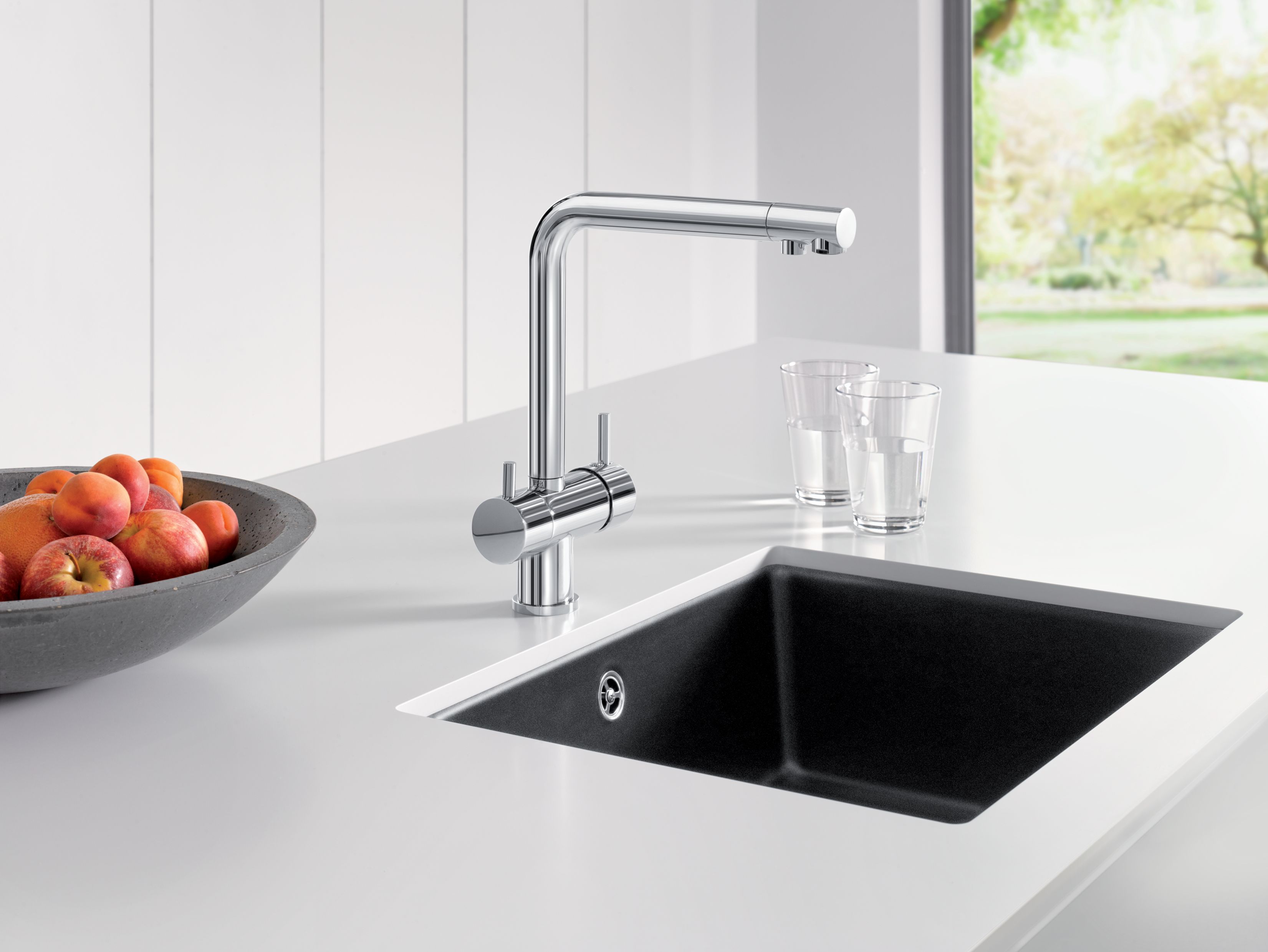 Undermount sinks can be integrated to perfection and make an attractive yet unobtrusive feature on your kitchen island