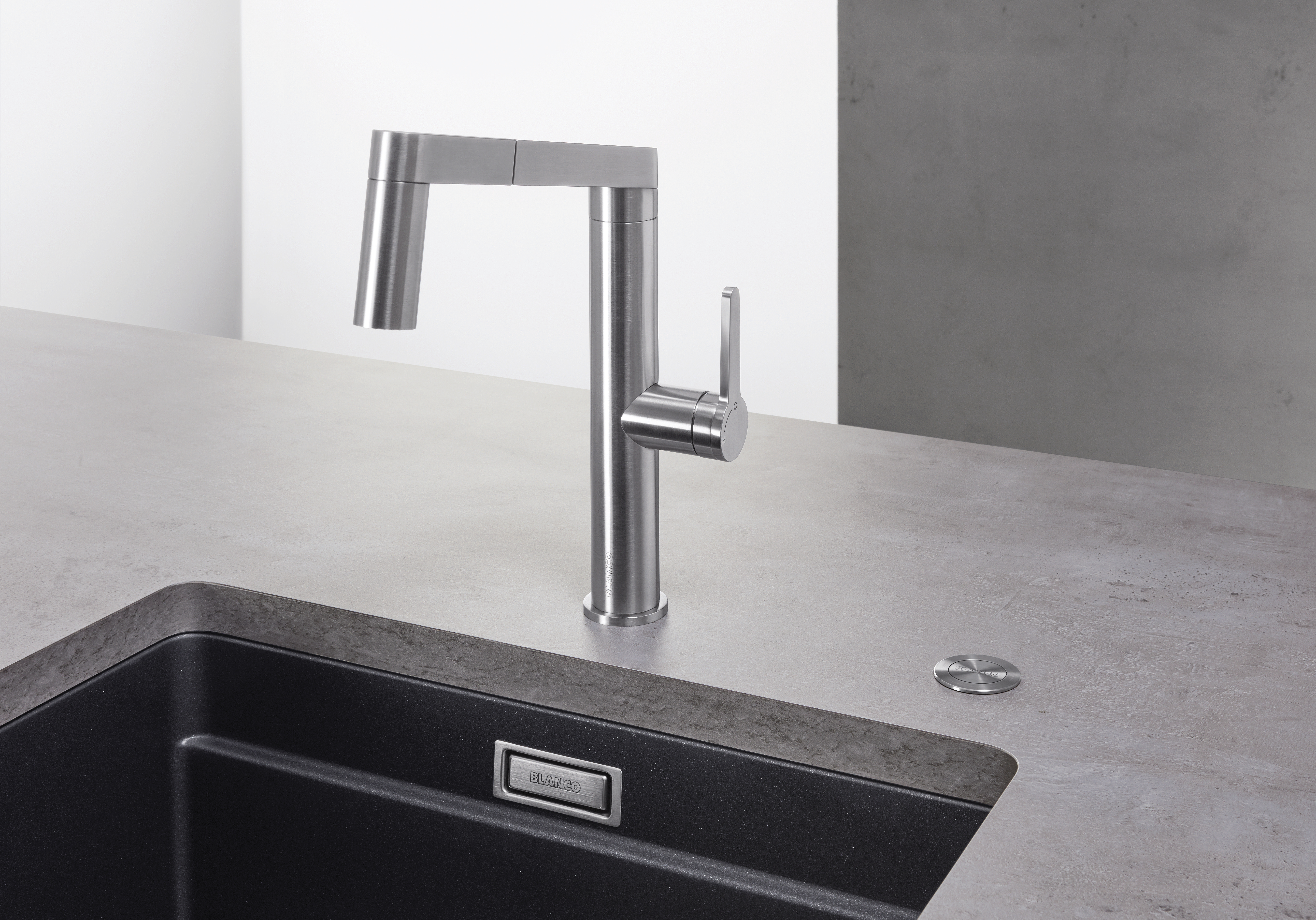 Elegant sink accessories – BLANCO push drain remote control